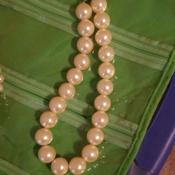 Pearl Obsession Bundle - Picture 2 of 4